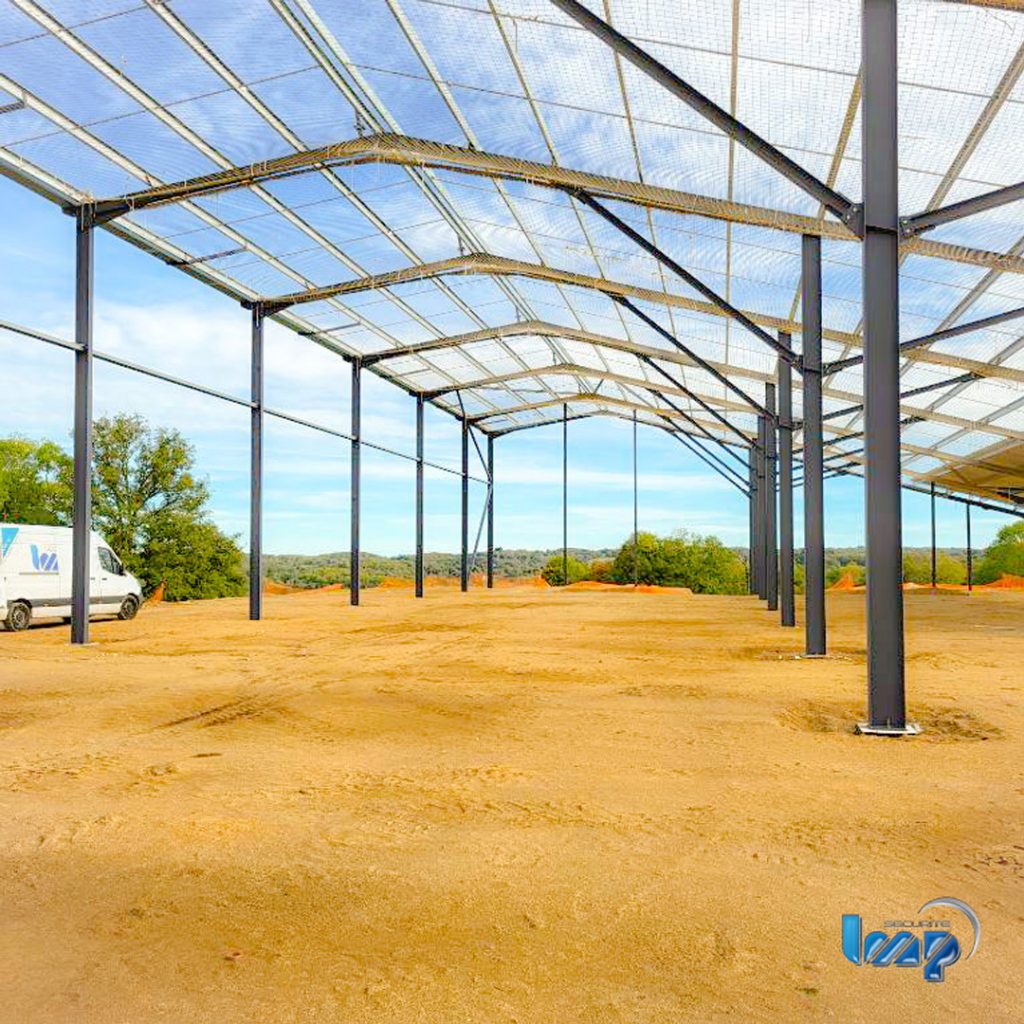 Pose de filets de sécurité sur structure métallique